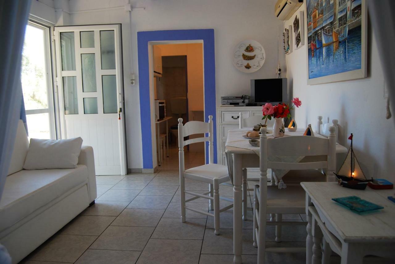 Killini Cottage Studio The Small Cyclades Kastro-Kyllini Exterior photo